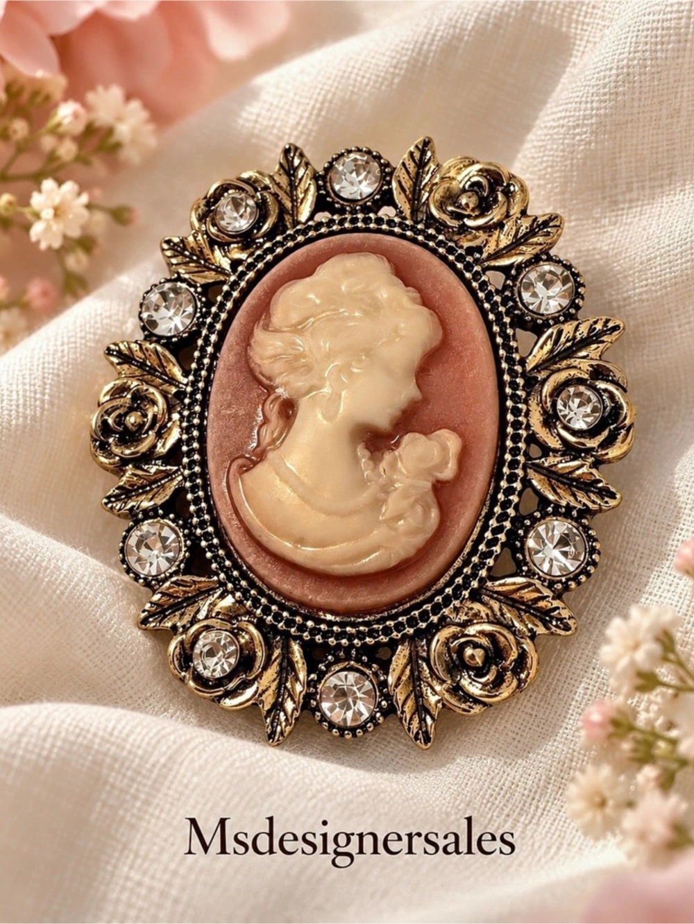 Cameo Rhinestone Brooch in Brown & Gold Like New 217